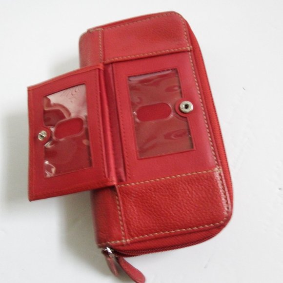 EUC Gianni Bini Bordeaux Leather Zippy Wallet - Picture 4 of 9